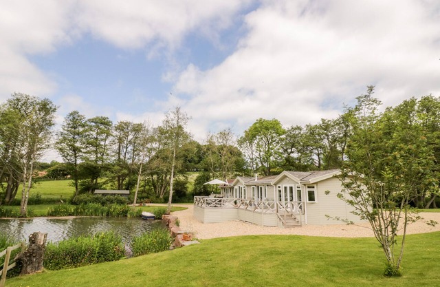 PHOCLE LODGE, family friendly, with a garden in Ross-On-Wye