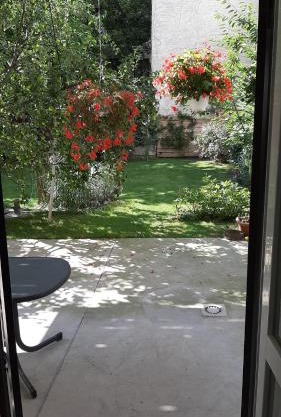 Pia's Gardenview
