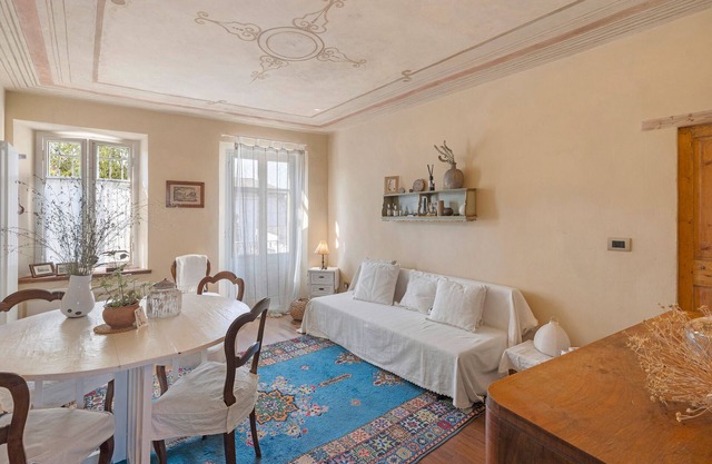'Piccola' Room with Shared Terrace, Shared Garden and Wi-Fi