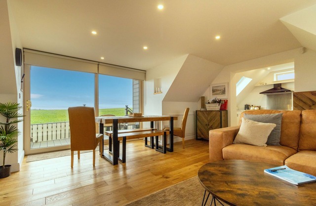 Picturesque Cottage With Views