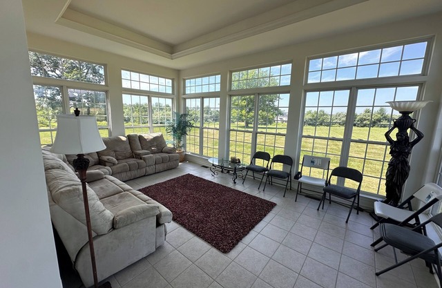 Picturesque countryside house w/patio - short drive from Clinton & Flemington!