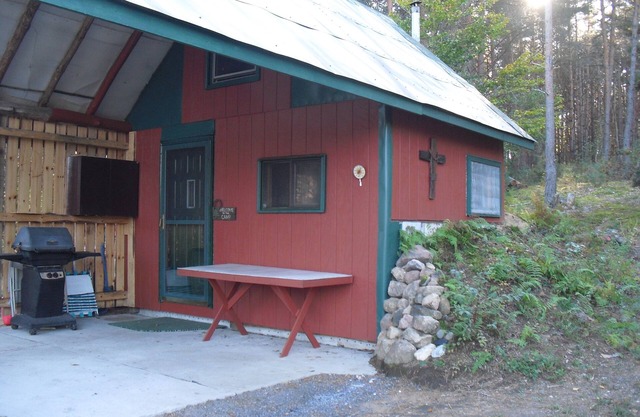 Pine Marten Cabin At The King's Pines