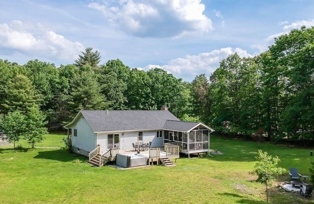 Pine Place - Sunny Escape by Minnewaska w. Hot Tub