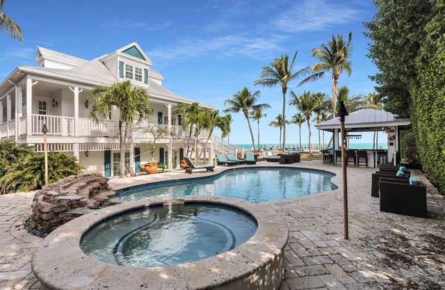 Pineapple Beach : 5 BR, 4.5 BA House in Islamorada, Sleeps 10