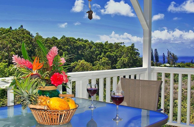Pineapple Cottage B&B Vacation Rental Haiku Maui, Lic#BBPH2015/0011