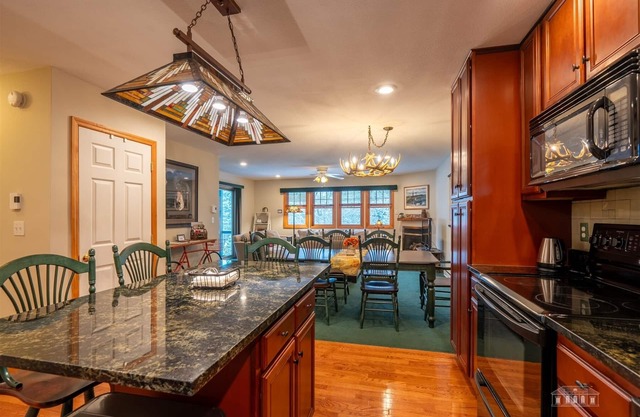 Pinehill #17 | 4 Bed, 3 Bath