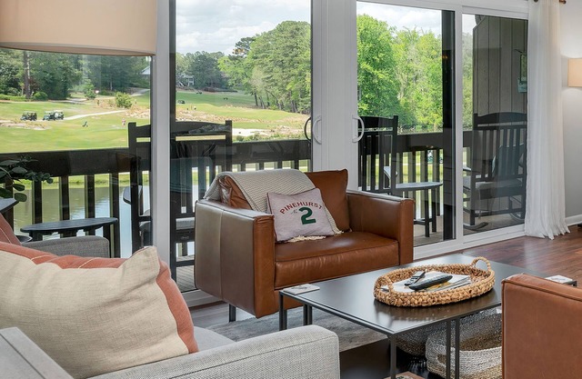 PINEHURST GOLF FRONT MODERN Condo. 2bd, 2bth Best golf views, close to clubhouse