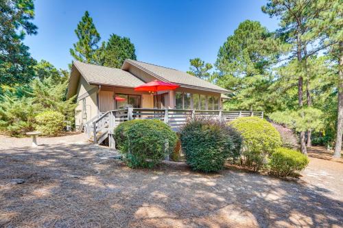 Pinehurst Home Fire Pit, BBQ and Golf Course View!