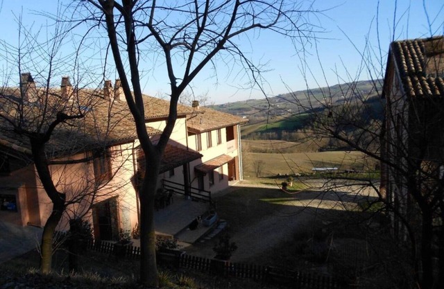 Piozzano: Apartment/Flat - Piozzanoapartment in Farmhouse