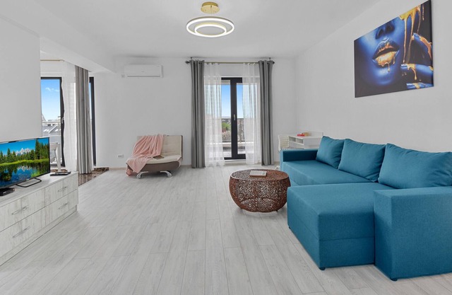 Pipera Stay with Panoramic View