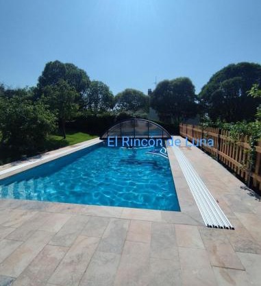 PISCINA CLIMATIZADA - todo el año- Playa de la Ñora-chimenea- barbacoa