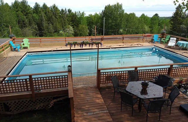 PJ's Oasis.country home.Lake Superior view.star filled sky!