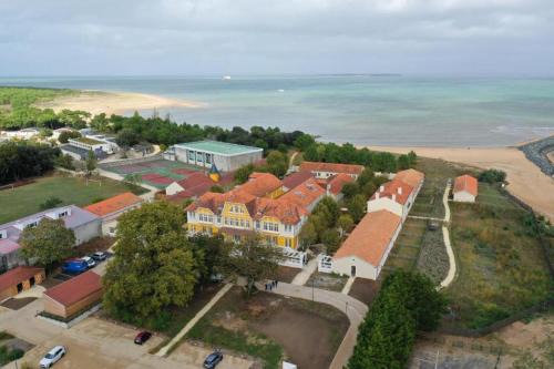 Plages à 50m - Spacieux appartement T4 - 8 couchages - résidence premium au calme - nature, village et port à pieds