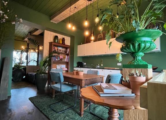 Plantkot -Boekenkot -Kunstkot en love kot