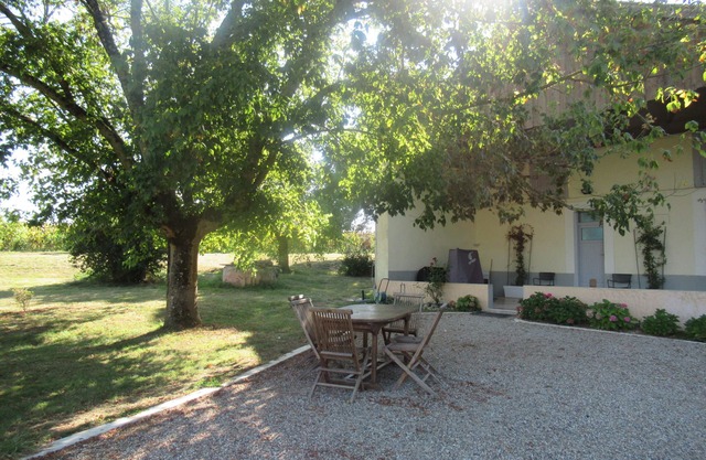 Pleasant country house with swimming pool