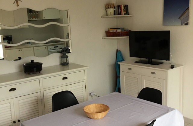 Pleasant bungalow in very quiet area.