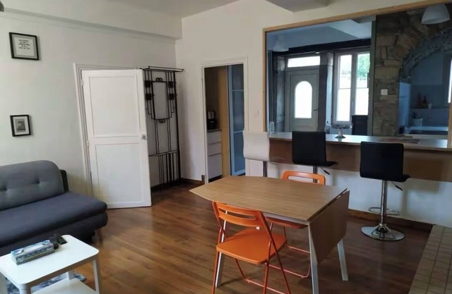Pleasant, quiet apartment on the heights of Dijon, panoramic view 100m away!