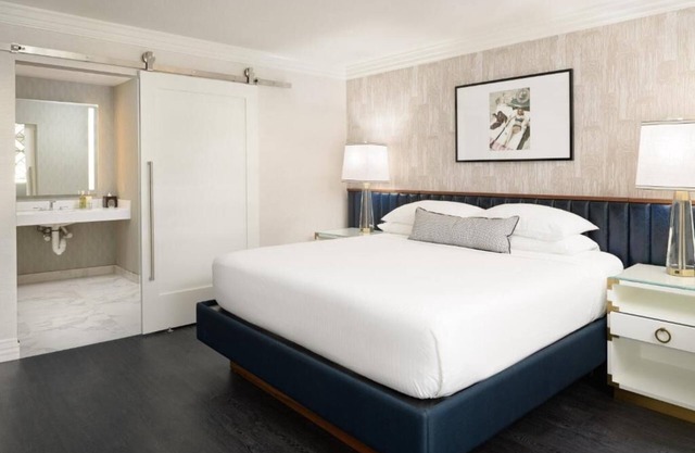 Pleasant Stay, Convenient Location! Pet-friendly Property, Onsite Parking, Pool