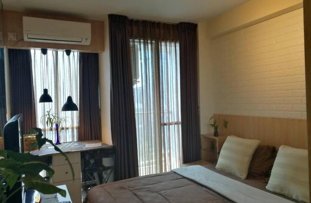 Pleasant Tifolia Studio Cozy Room In Kelapa Gading
