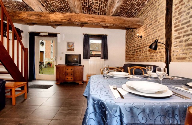 Pleasing Holiday Home in Richelle with Garden, Terrace, BBQ
