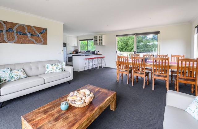 Pleiades, Venus Bay (pet friendly)