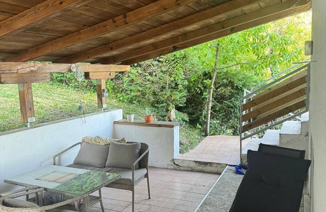 Plesivica Hillside Holiday Home With Hot -tub