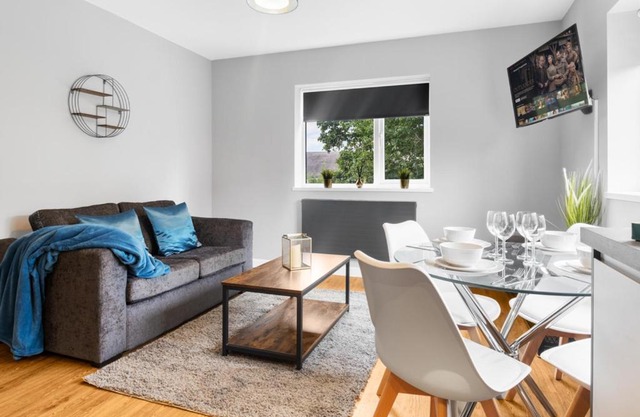 Pluxa Cobalt Blue Brand new apartment in Redditch with carpark