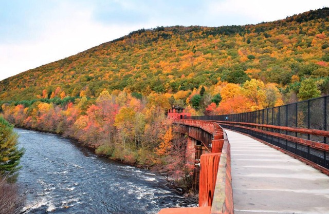 Pocono Serenity close to Historic Downtown Jim Thorpe