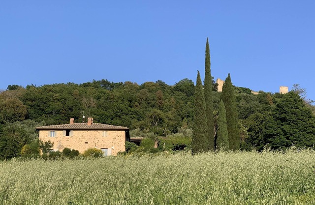 Podere Fontebernardi, authentic Tuscan farmhouse overlooking Pienza.