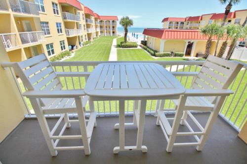 Point East 213