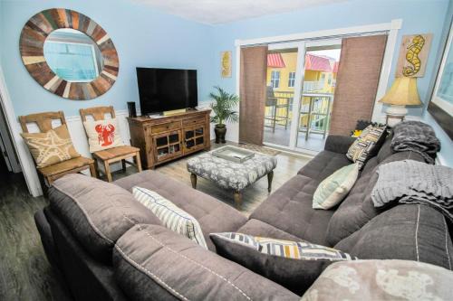 Point East 318
