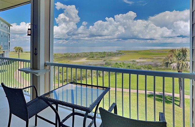 Pointe West 102 - Sealavie | Bayfront Condo + Pool Access
