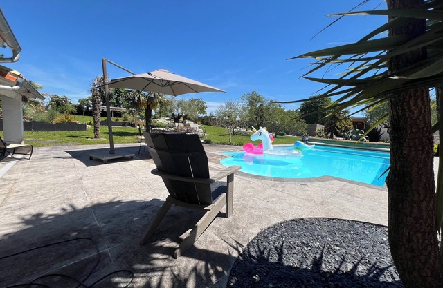 Poitevin marsh with swimming pool 30 minutes from La Rochelle/45 Ile de Ré