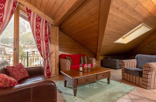 Polaris Apartment