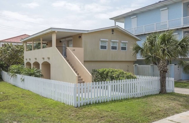 Pompano Beachview Home by RedAwning