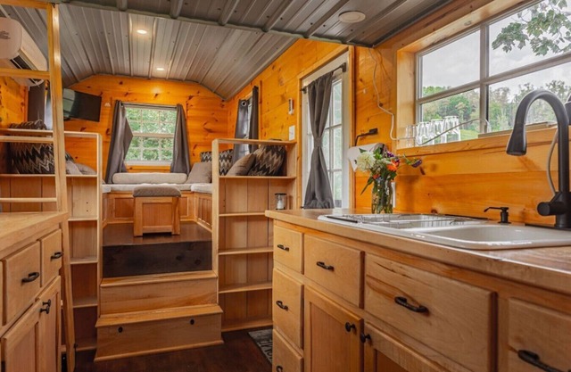 Pondside TinyHome near Grayson Highlands FEES INCL