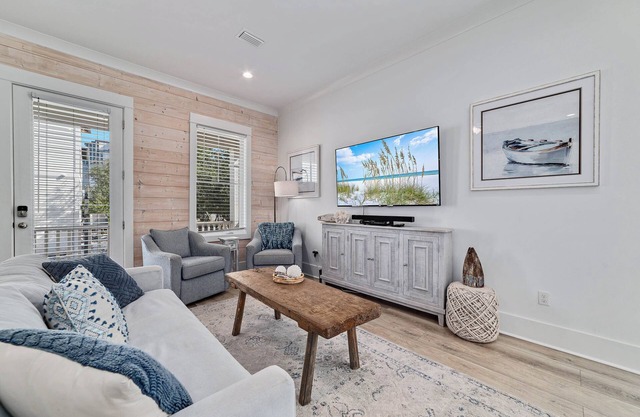 Pool, 100 Steps To Private Beach Access, Patio, Tannin 2BR Cottage, Dog Friendly