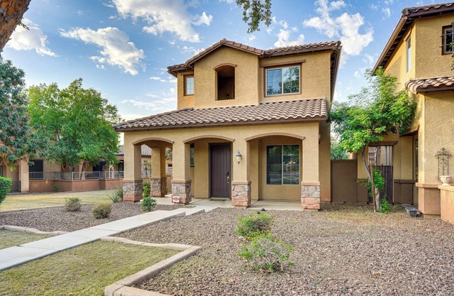 Pool Access & Private Patio: Litchfield Park Home!