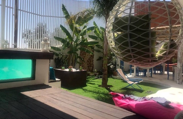 Pool and garden house