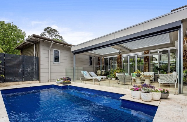 Pool, Beaches, Wineries, Azure Heaven Balnarring