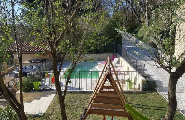 Pool house 10 people Crest, Saou Valence