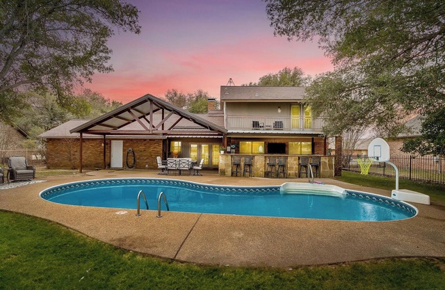 Pool | On Golf Course | 3BR | Close to Tarleton