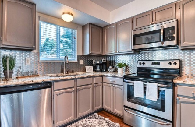 Pool Table and Outdoor Fun Minutes from Downtown