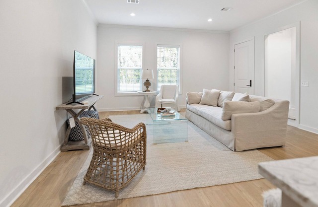 Pool, Walk to Beach, Pet Friendly, Waffle Bar
