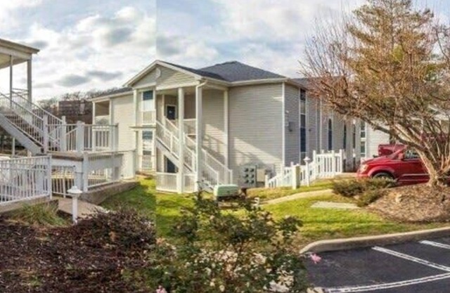 Pool | WiFi | Lake Front| Sleeps 6 | MM 13 (792DC)