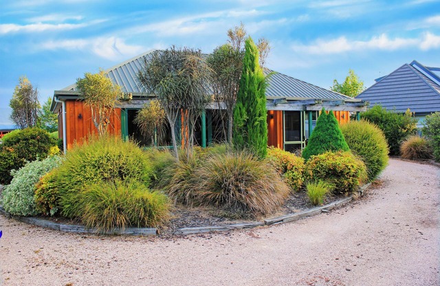 Popular Family friendly, Modern Cosy Bach,+ WiFi, 21 Devon Street Hanmer Springs