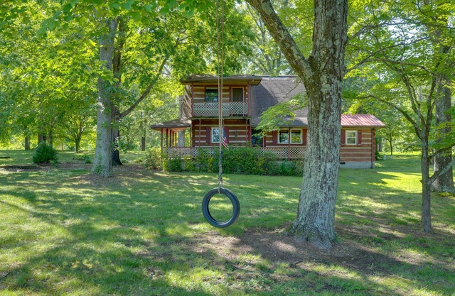 Porch & Fire Pit: Family-Friendly Afton Cabin!
