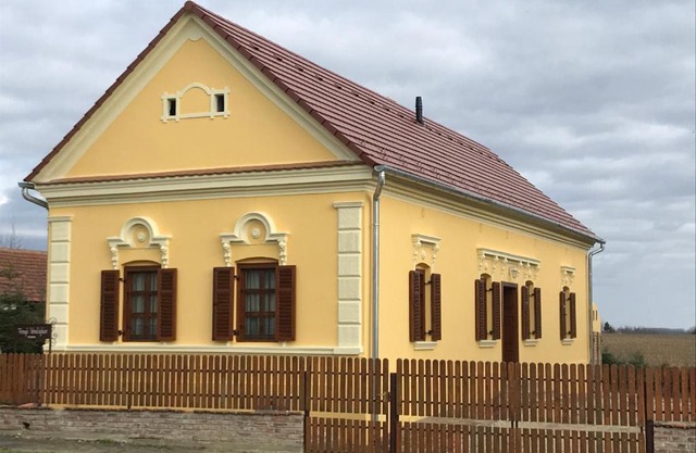 Porrogi Fenyő Vendégház