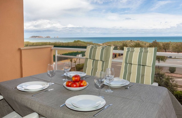 Port Pals A III by Interhome