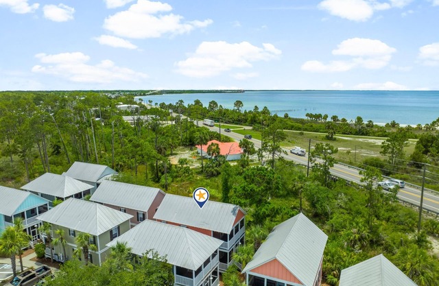 Port St Joe Beach House Sandy Toes - Pet Friendly, Pools, Beach, Sleeps 6